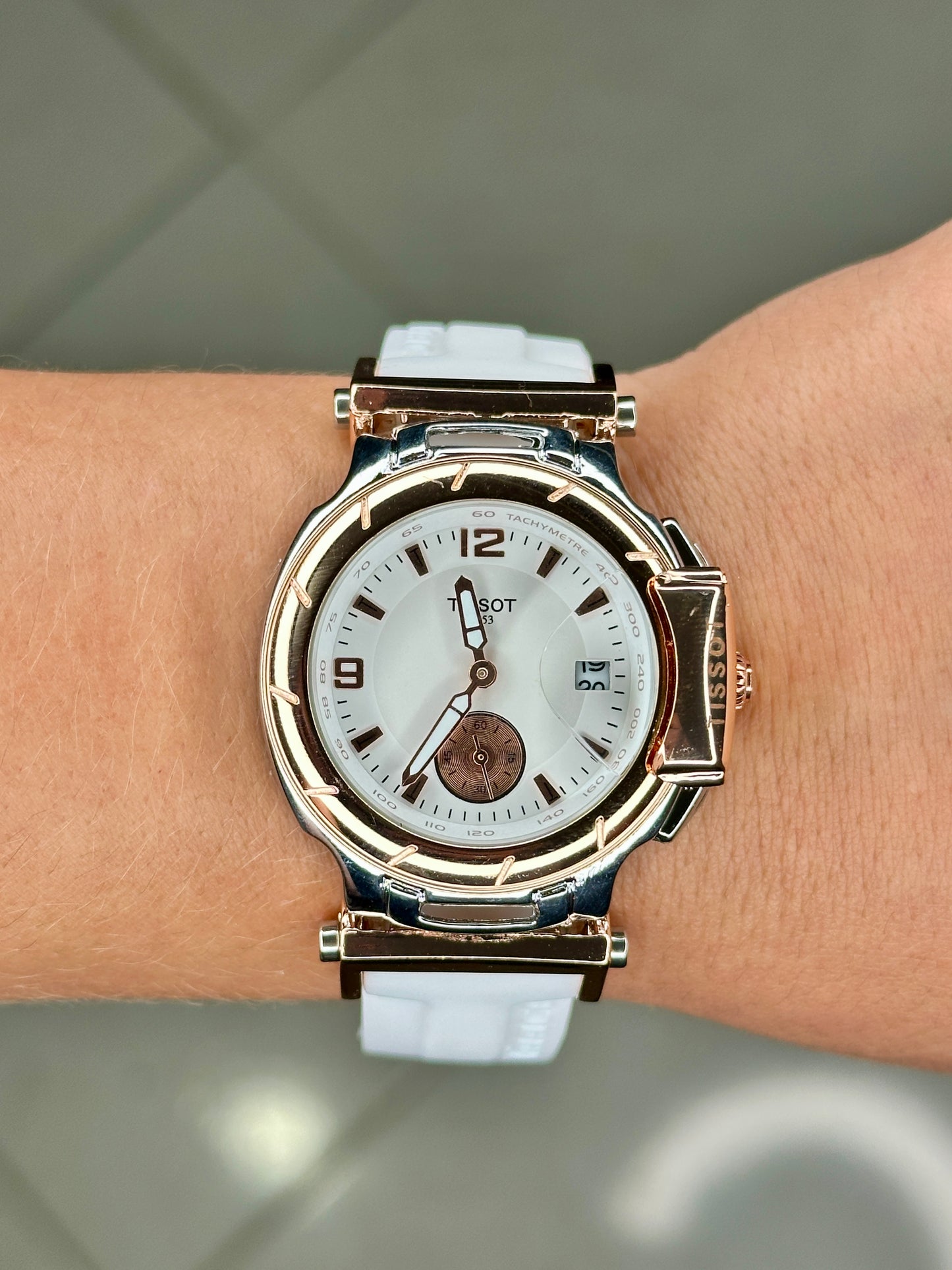 Reloj Dama Tsot Dial White, Bisel Cobre, Pulso White