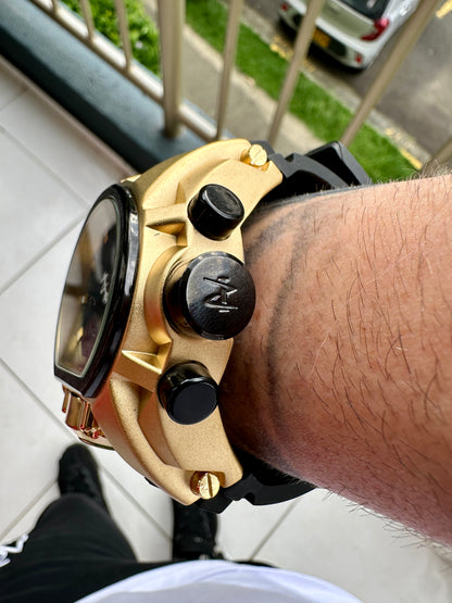 Invcta Bolt Zeus Caja Gold, Pulso Black